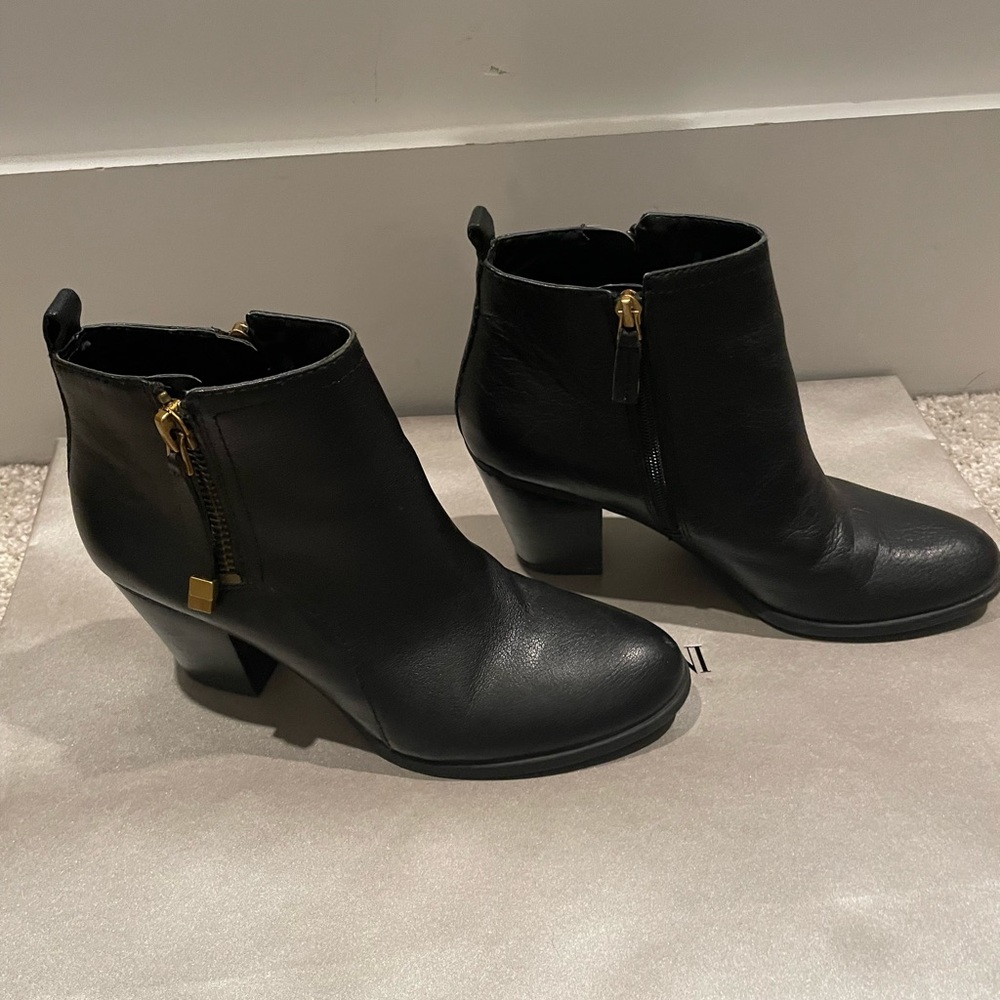Franco Sarto Side Zip bootie